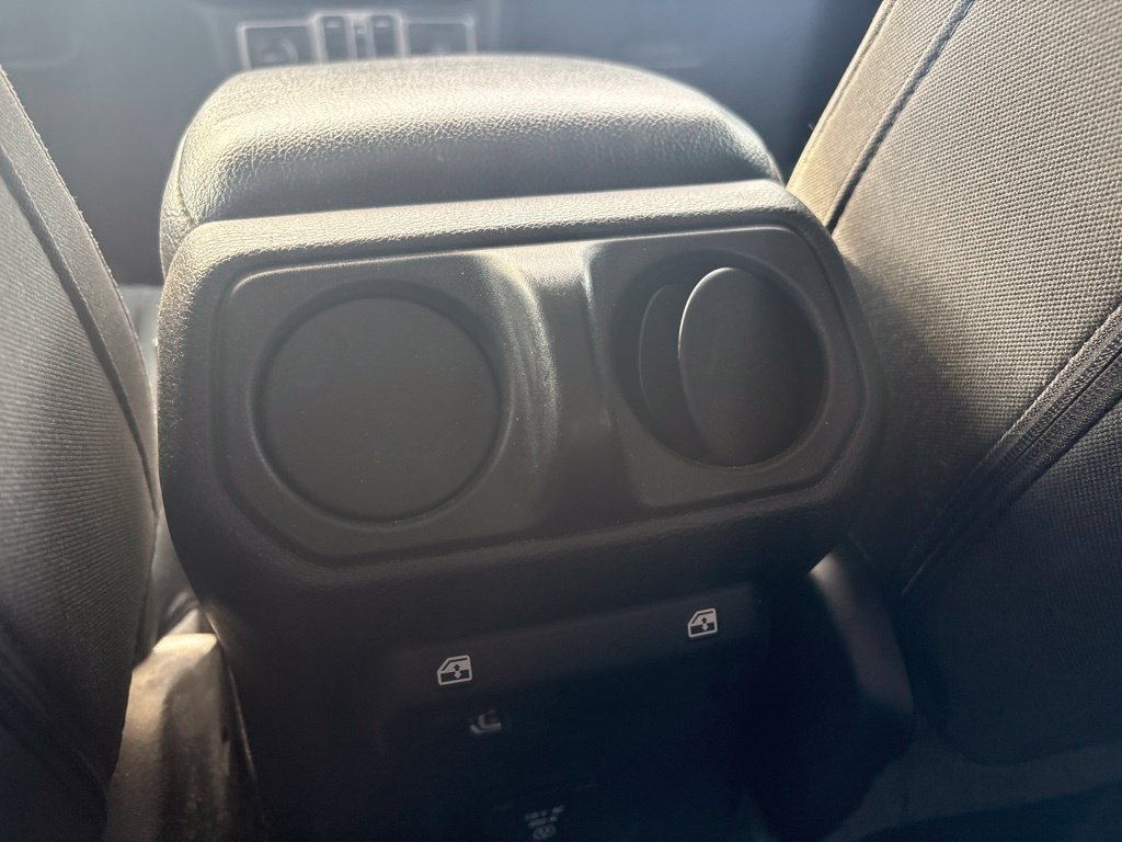 Used 2020 Jeep Gladiator Overland AWD/4WD image 14