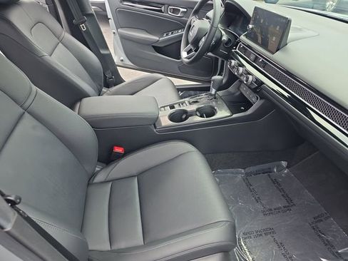 Used 2025 Honda Civic Sport image 11