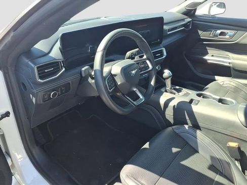 Used 2024 Ford Mustang GT Premium image 8