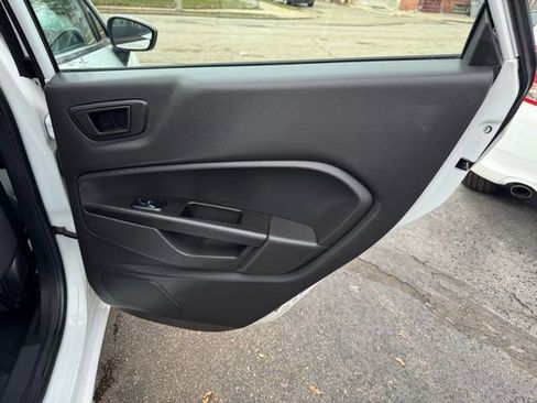 Used 2019 Ford Fiesta SE image 26