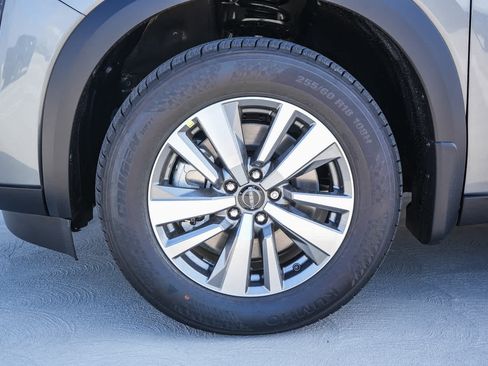 New 2026 Nissan Pathfinder SL AWD/4WD image 11