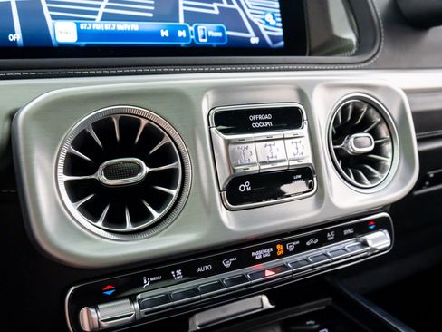 Used 2025 Mercedes-Benz G 63 AMG 4MATIC image 27