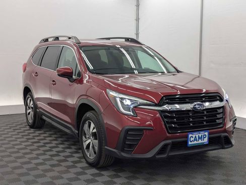 Used 2024 Subaru Ascent Premium w/ Convenience Package image 8