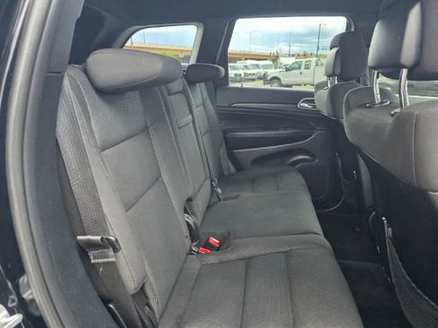 Used 2018 Jeep Grand Cherokee Laredo AWD/4WD image 12