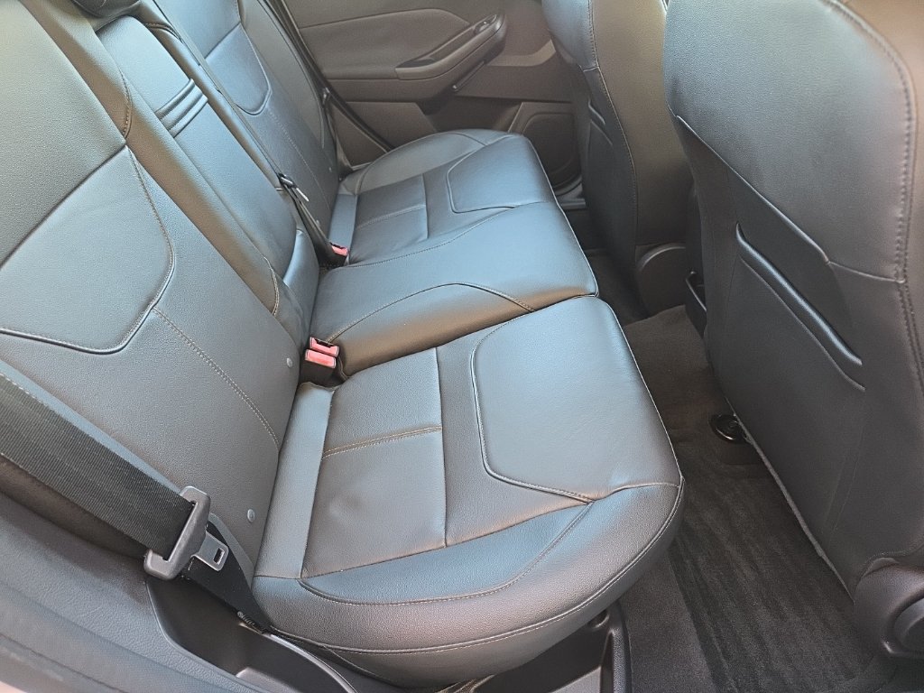 Used 2015 Ford Focus SE w/ Equipment Group 201A FWD image 24