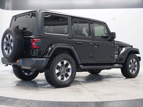 Certified 2018 Jeep Wrangler Unlimited Sahara image 11