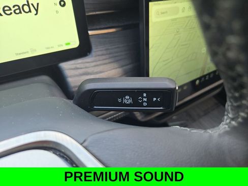 Used 2023 Rivian R1S Adventure image 20