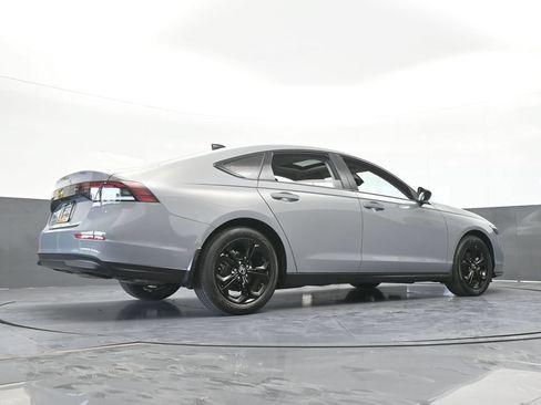 Used 2025 Honda Accord SE image 58