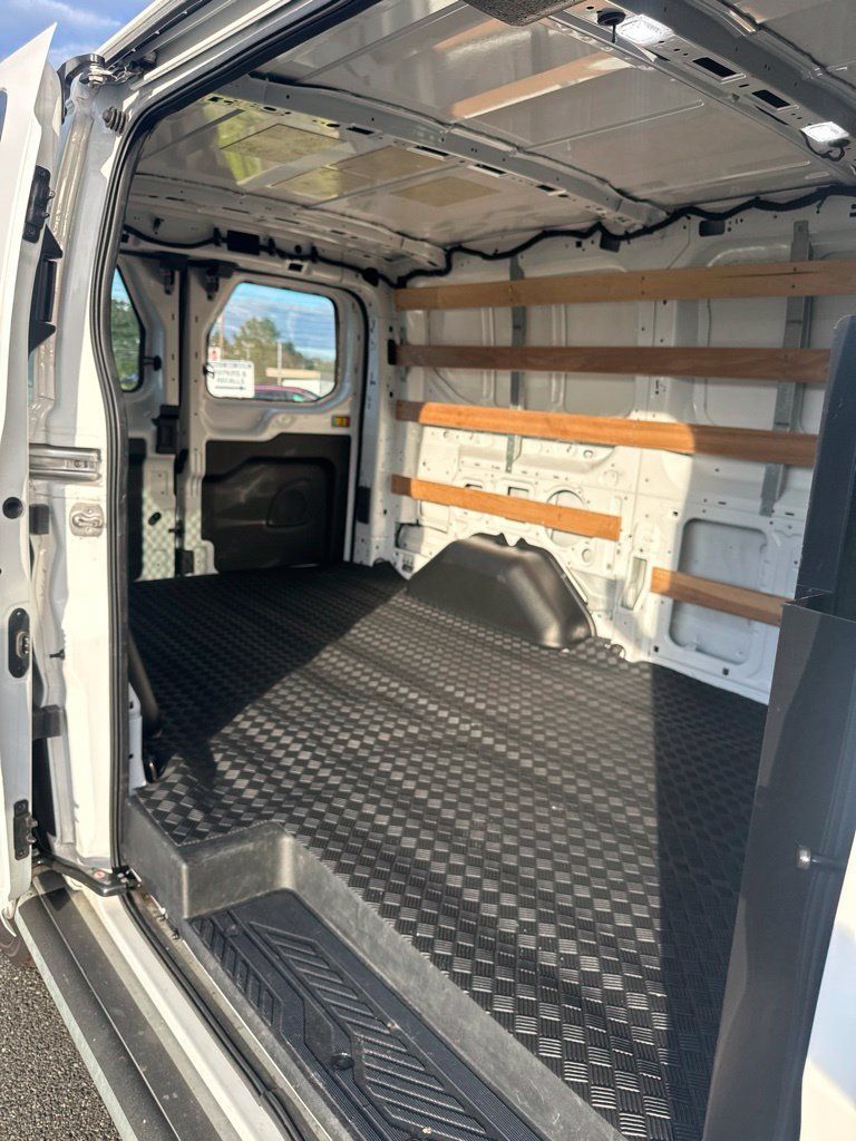 Used 2024 Ford Transit 250 Low Roof w/ Exterior Upgrade Package RWD image 7