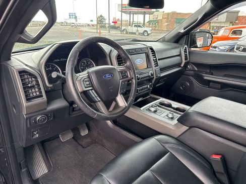 Used 2019 Ford Expedition XLT w/ Equipment Group 201A AWD/4WD image 11
