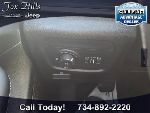 Certified 2023 Jeep Grand Cherokee Overland image 17