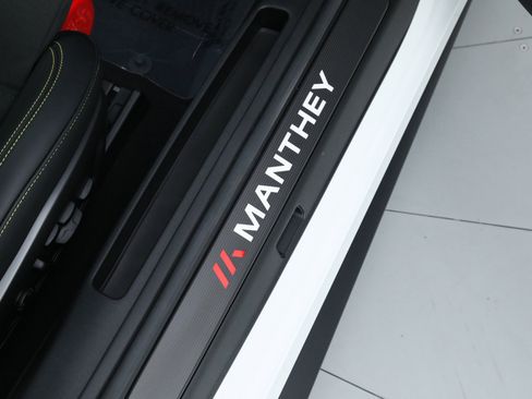 Used 2024 Porsche 911 GT3 RWD image 21