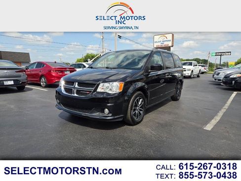 Used 2019 Dodge Grand Caravan SXT FWD image 1