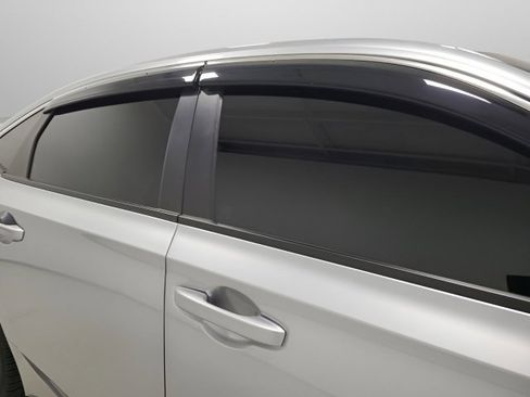 Used 2024 Honda Civic Touring image 14