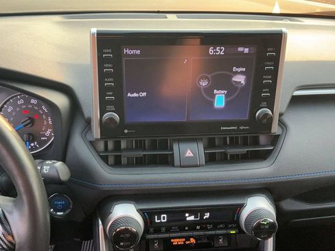 Used 2022 Toyota RAV4 SE w/ Convenience Package AWD/4WD image 22