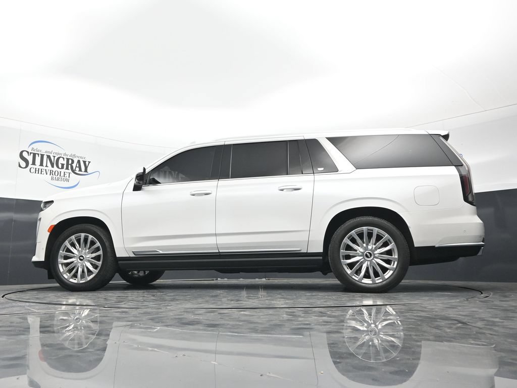 Used 2022 Cadillac Escalade ESV Premium Luxury w/ Performance Package AWD/4WD image 34