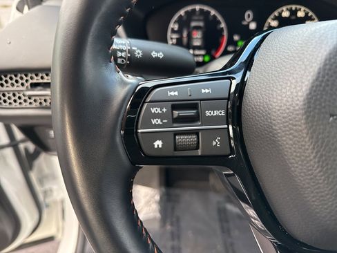 Certified 2025 Honda HR-V Sport image 11