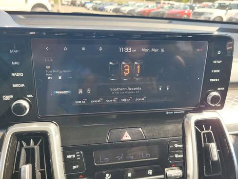 Used 2021 Kia Sorento SX image 23