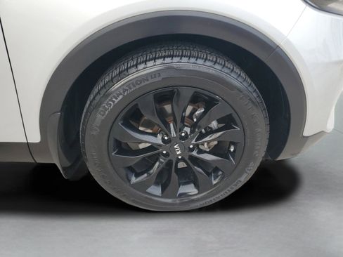 Certified 2019 Kia Sorento S image 33