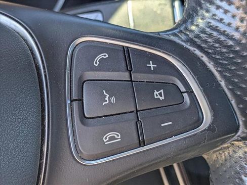 Used 2017 Mercedes-Benz GLC 300 4MATIC image 15