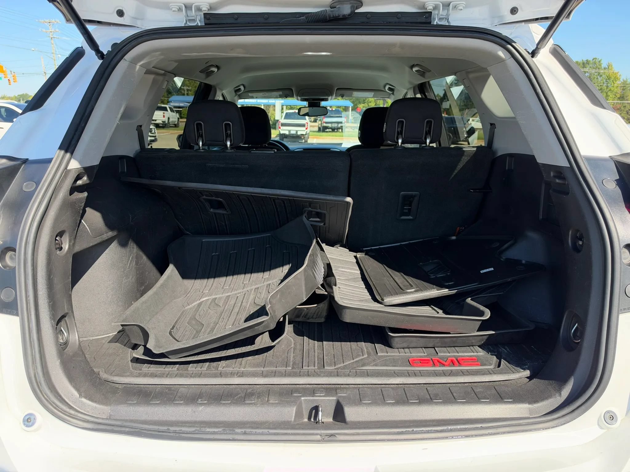 Used 2020 GMC Terrain SLE w/ Driver Convenience Package FWD image 34