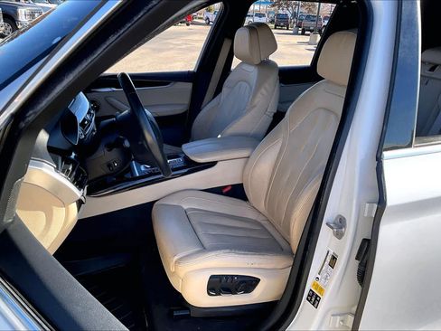 Used 2017 BMW X5 xDrive35d image 7