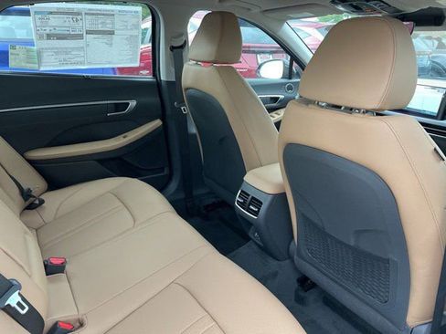 New 2025 Hyundai Sonata Limited image 13