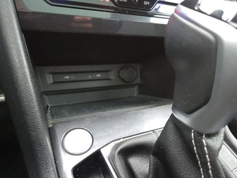 Certified 2023 Volkswagen Tiguan SE R-Line image 17