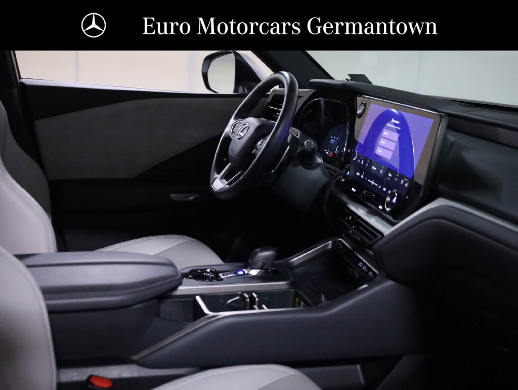 Used 2024 Lexus TX 350 AWD w/ Captains Chair Package image 46