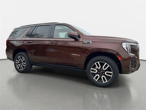 Used 2023 GMC Yukon AT4 w/ Technology Package image 7