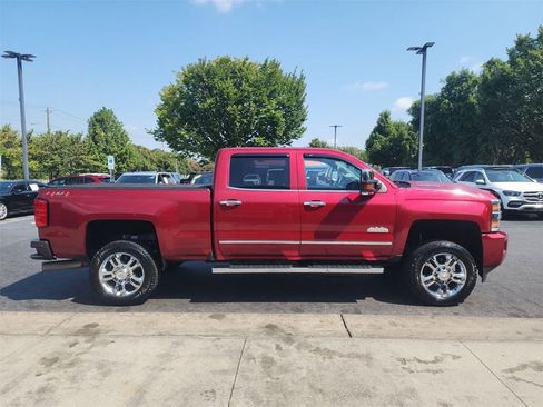Used 2018 Chevrolet Silverado 2500 High Country w/ Duramax Plus Package image 9