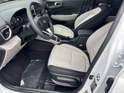 New 2026 Hyundai Venue SEL image 9
