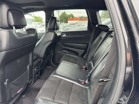 Used 2019 Jeep Grand Cherokee Altitude AWD/4WD image 17