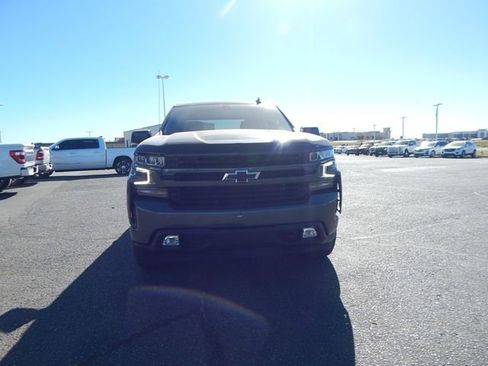 Used 2021 Chevrolet Silverado 1500 RST image 2