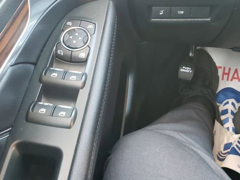 Used 2019 Ford Explorer Limited w/ Ford Safe & Smart Package image 24