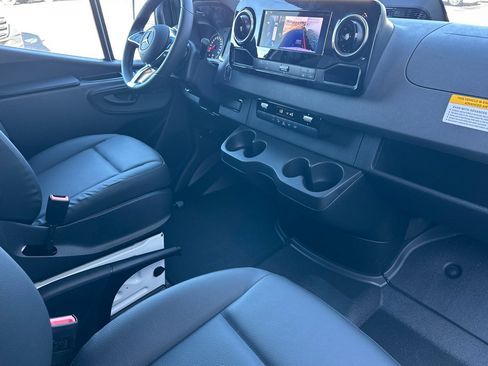 New 2025 Mercedes-Benz Sprinter 2500 image 15