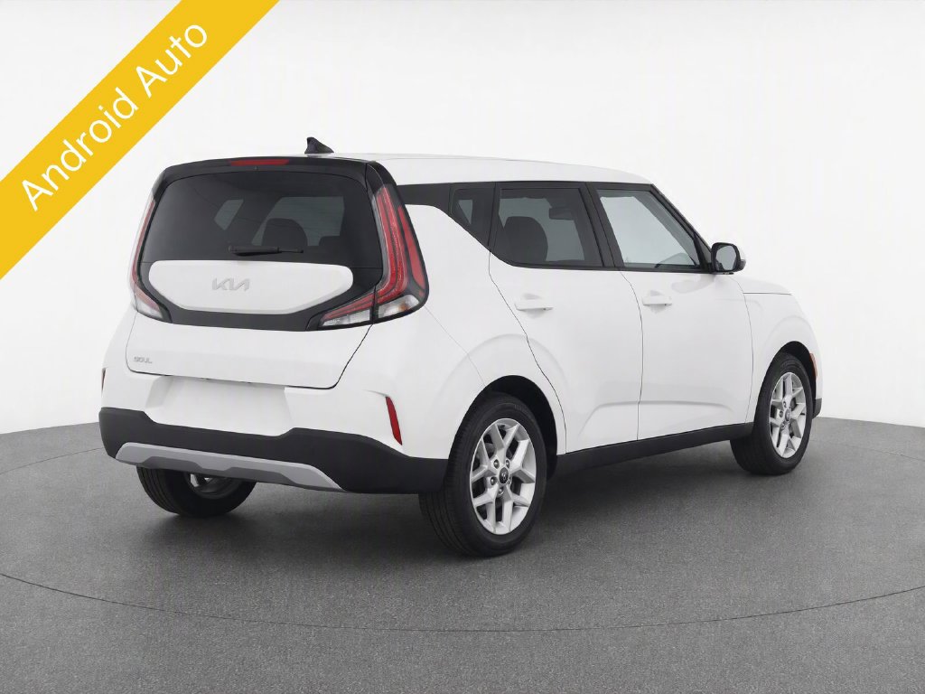 Certified 2025 Kia Soul LX w/ LX Technology Package FWD image 4