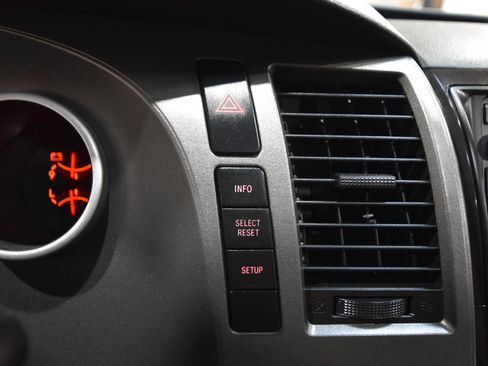 Used 2017 Toyota Sequoia SR5 image 31