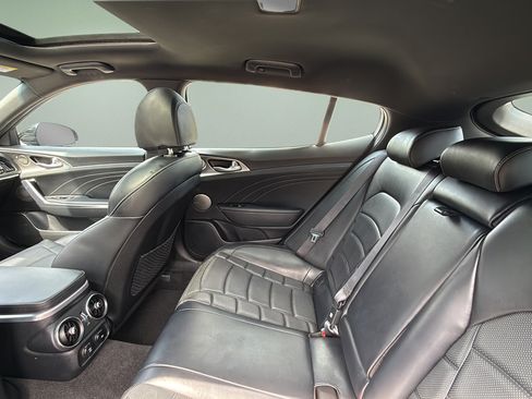 Used 2022 Kia Stinger GT2 AWD/4WD image 17