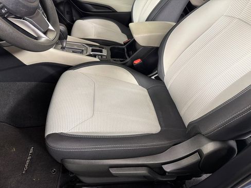 Used 2023 Subaru Forester AWD/4WD image 12