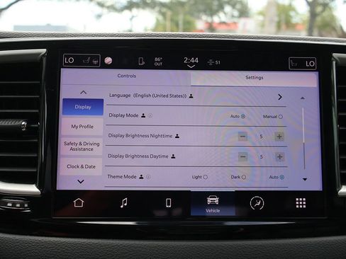 Used 2023 Chrysler Pacifica Touring-L FWD image 42