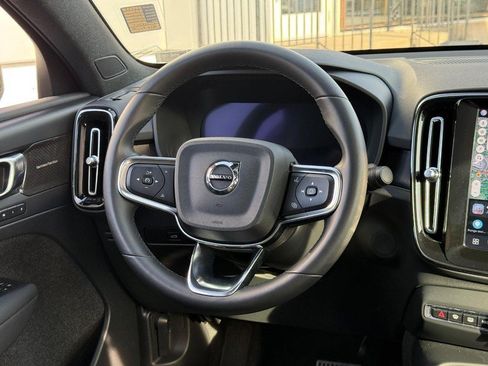 Certified 2023 Volvo C40 P8 Recharge Ultimate w/ Protection Package Premier AWD/4WD image 13