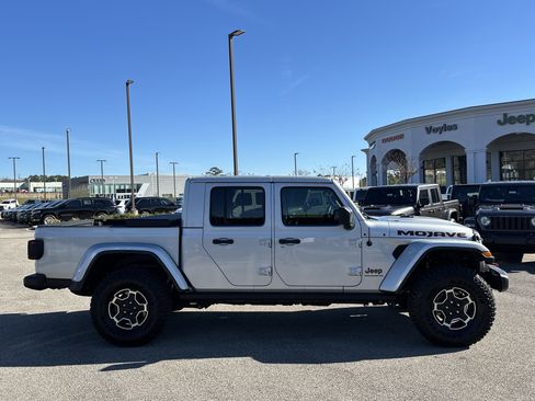 Used 2023 Jeep Gladiator Mojave w/ LED Lighting Group image 8