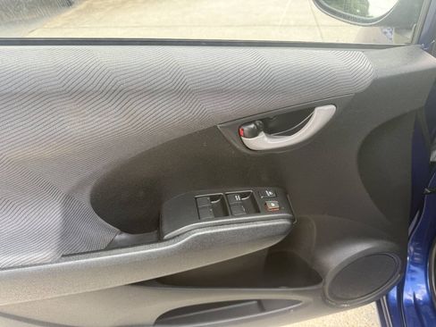 Used 2013 Honda Fit image 16