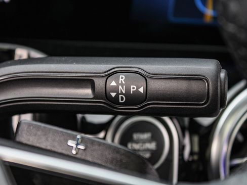 Certified 2025 Mercedes-Benz GLA 250 4MATIC image 26