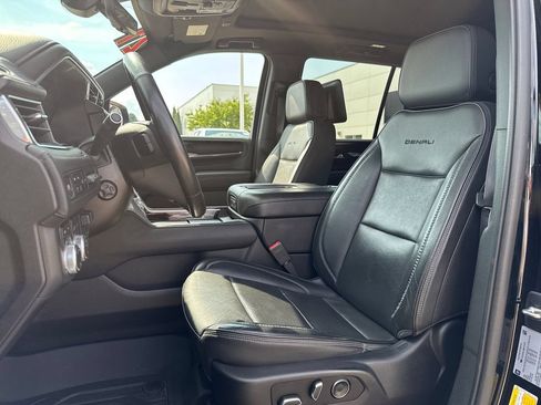 Certified 2021 GMC Yukon Denali w/ Denali Ultimate Package AWD/4WD image 14