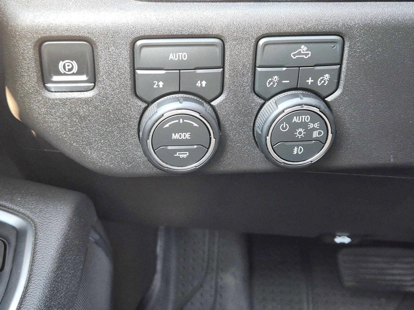 Used 2026 Chevrolet Silverado 1500 RST w/ RST Select Package AWD/4WD image 18