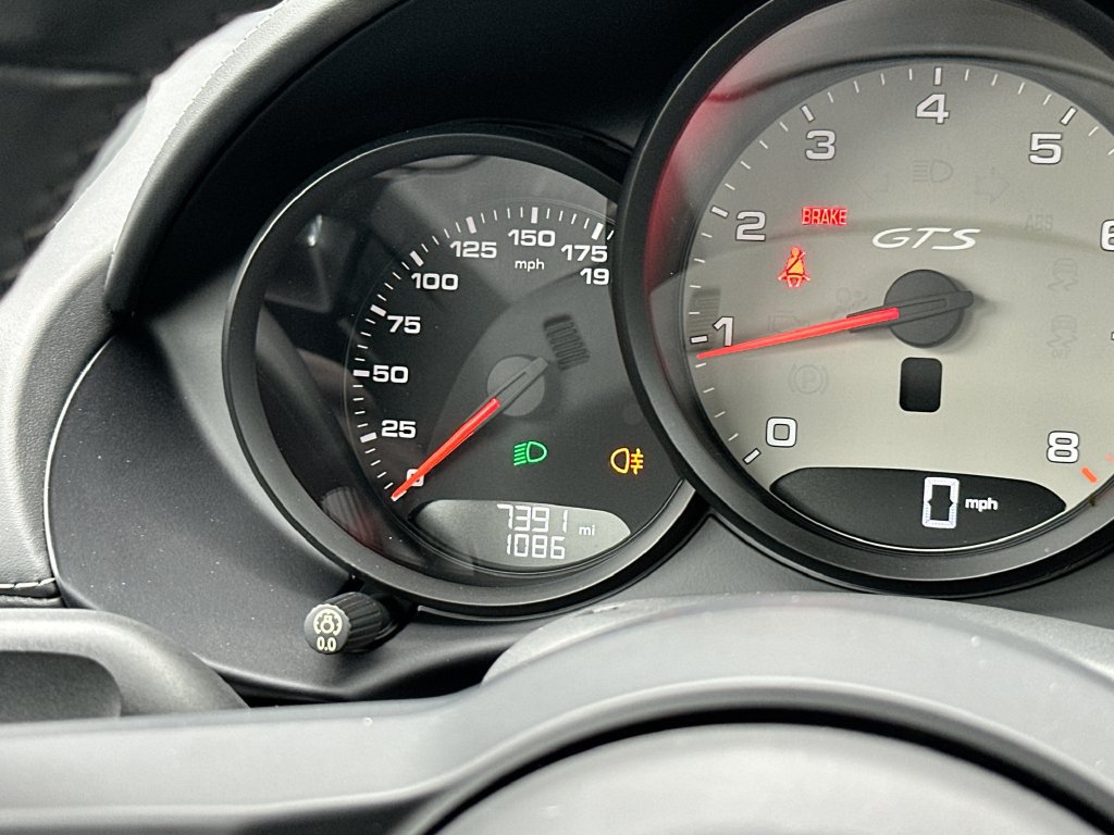 Used 2018 Porsche 718 Cayman S RWD image 13