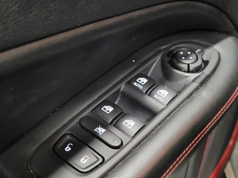 Used 2019 Jeep Compass Trailhawk AWD/4WD image 27