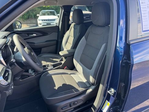 Used 2023 Chevrolet TrailBlazer LT FWD image 17
